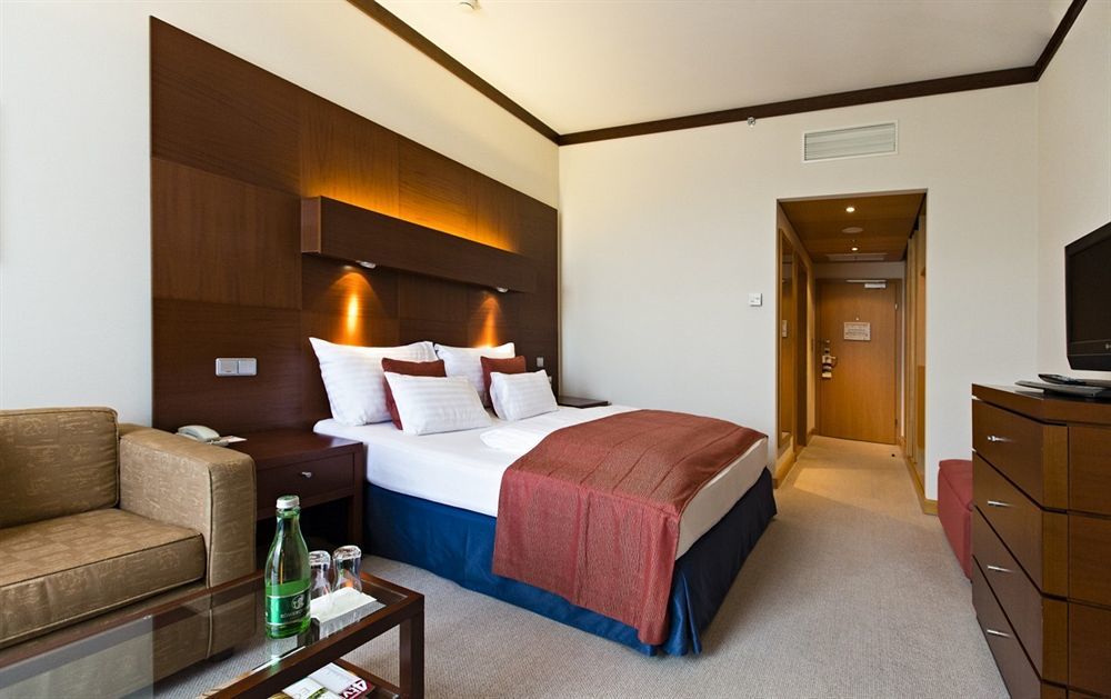 Das Sonnreich - Thermenhotel Loipersdorf Fürstenfeld Buitenkant foto