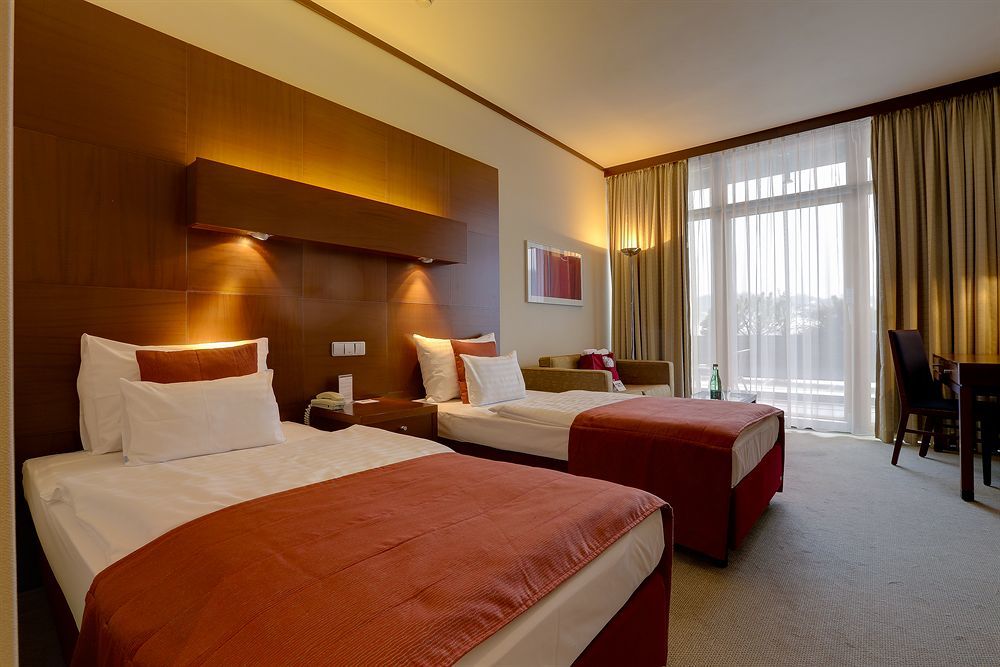 Das Sonnreich - Thermenhotel Loipersdorf Fürstenfeld Buitenkant foto